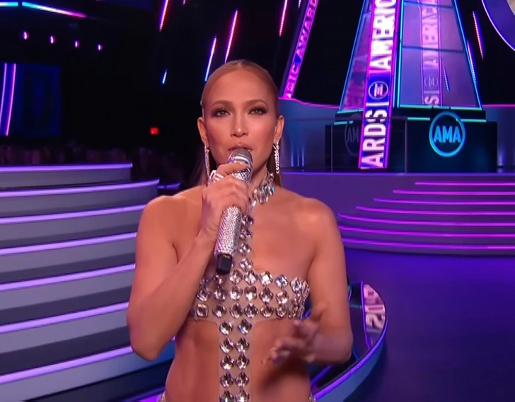 Jennifer Lopez Wears Nothing but Diamonds on Stage, Fans Are Divided